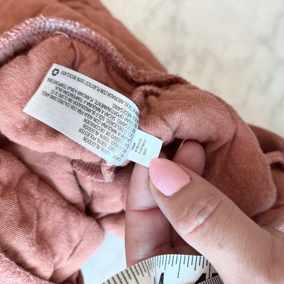 Coral Color Quilted Moving Blanket Style Sweat Shirt - Size M - Picture 8 of 9